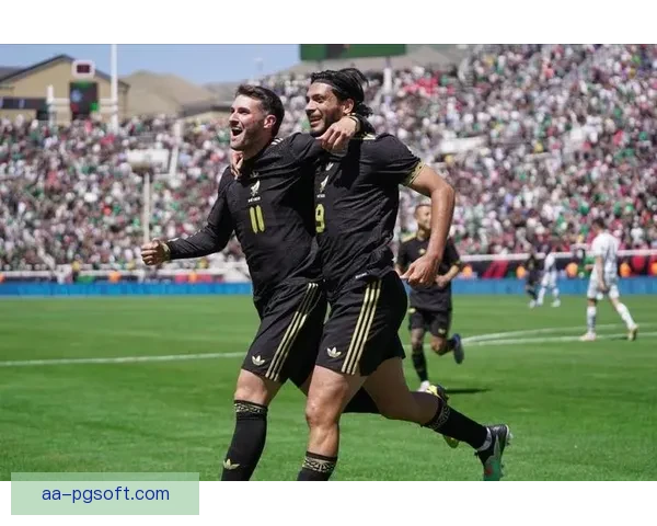 圣地亚哥希门尼斯绝杀巴拿马助墨西哥夺中北美金杯冠军